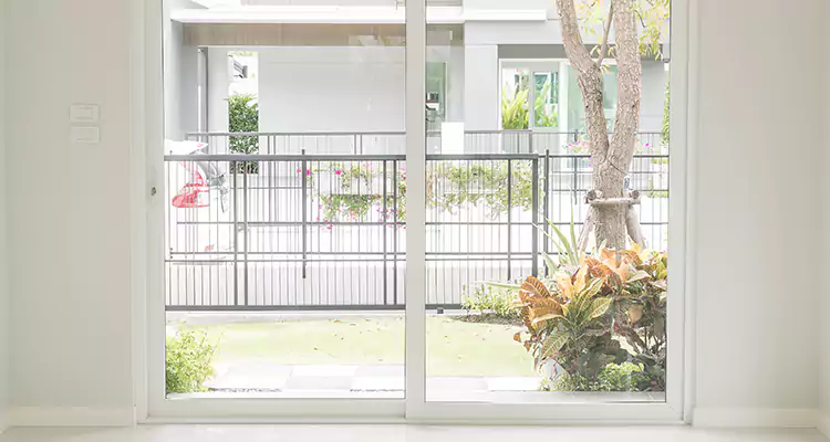 Balcony Screen Door Repair in Bradenton, FL