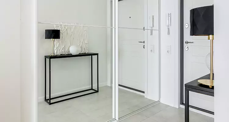 Mirrored Bifold Closet Doors Repair in Bradenton, FL