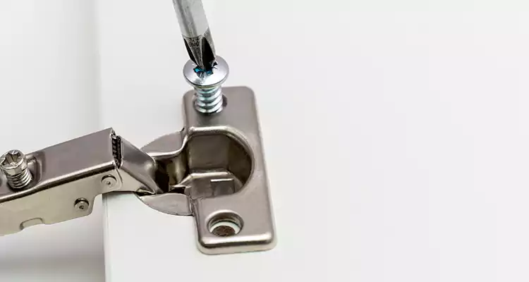 Screen Door Hinge Repair in Bradenton, FL