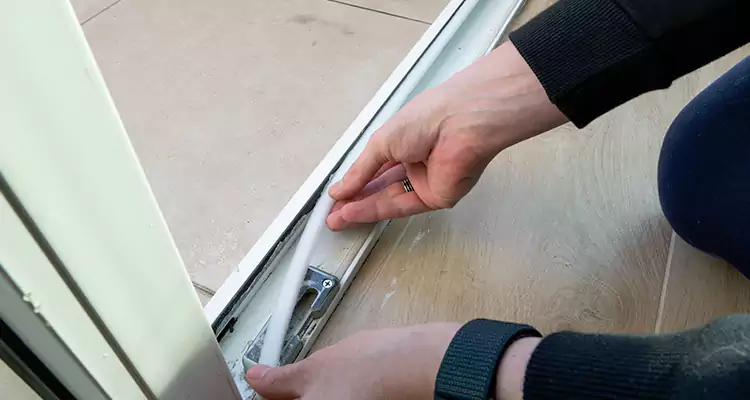 Garage Door Off Track Repair in Bradenton, FL