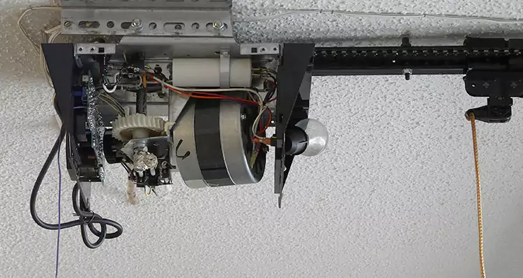 Emergency Garage Door Opener Repair in Bradenton, FL