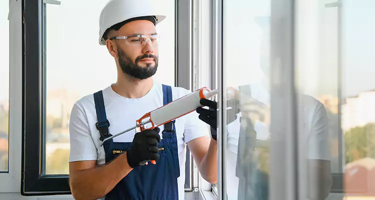 Retractable Screens Repair for Patio in Bradenton, FL