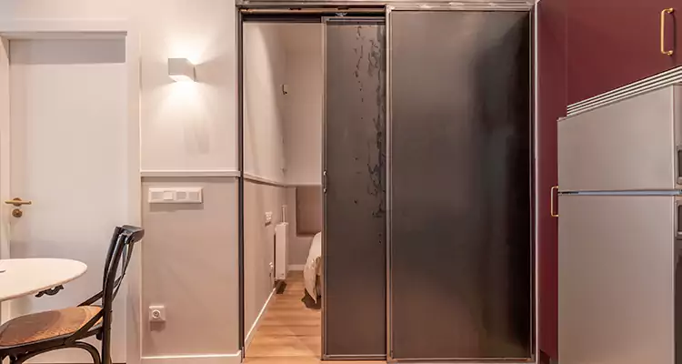 We Fix Closet Sliding Door in Bradenton, FL