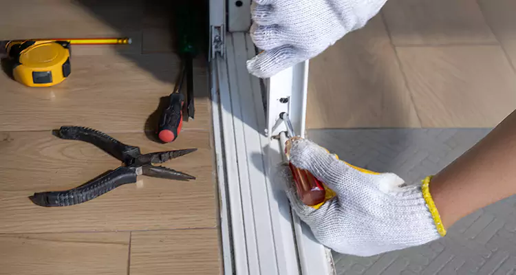 Screen Door Wheel Replacement in Bradenton, FL