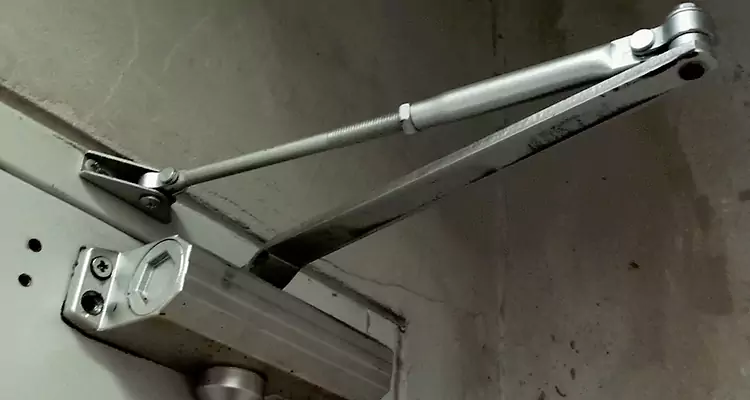 Door Closer Parallel Arm Installation in Bradenton, FL