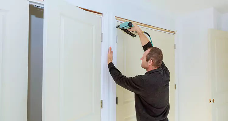 Top Rated Door Fixing ServiceFixing Garage Door Track in Bradenton, FL